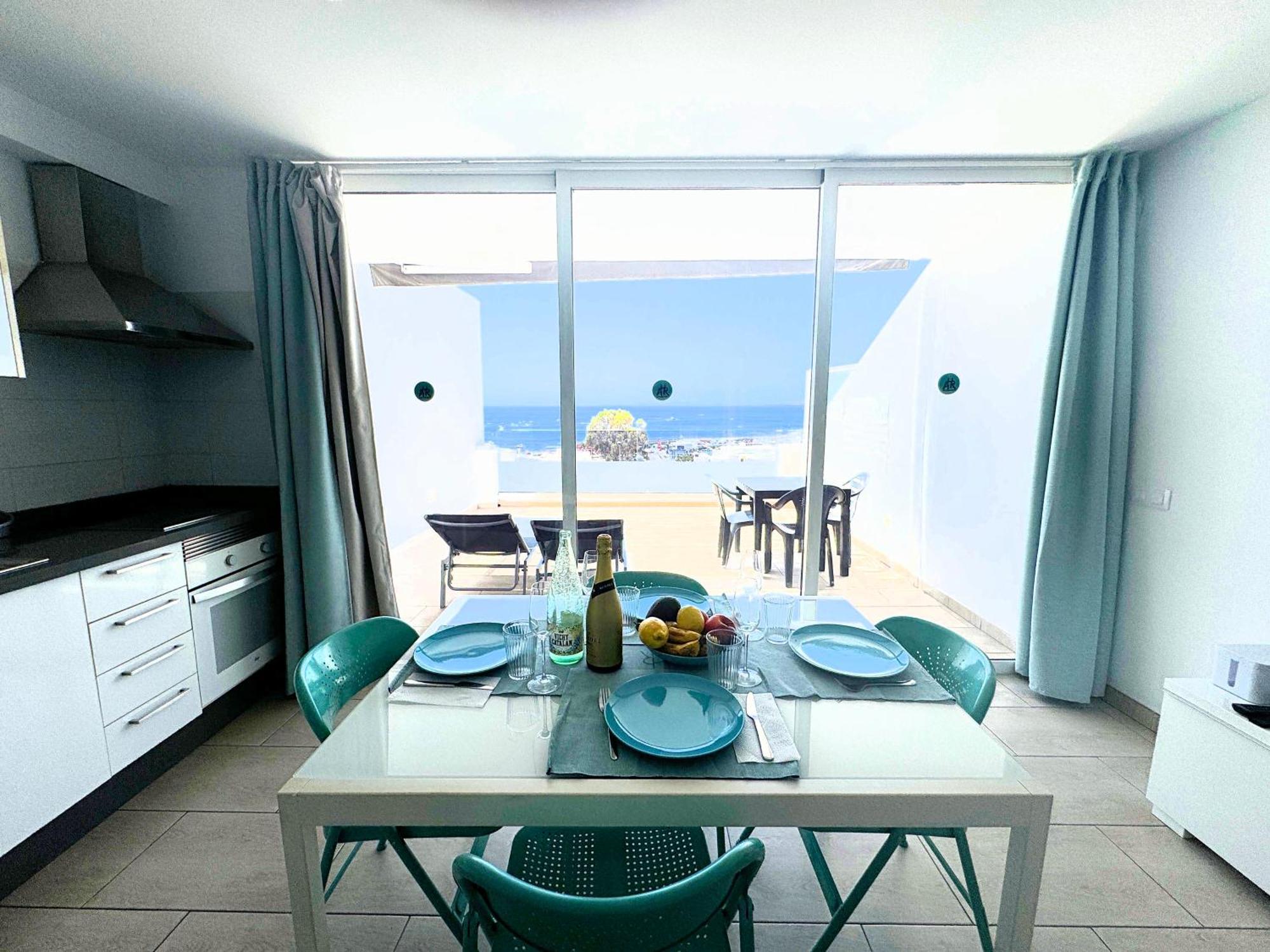 Arthouse Sea View - Acquamarina E Zaffiro Villa Puerto del Carmen  Exterior photo